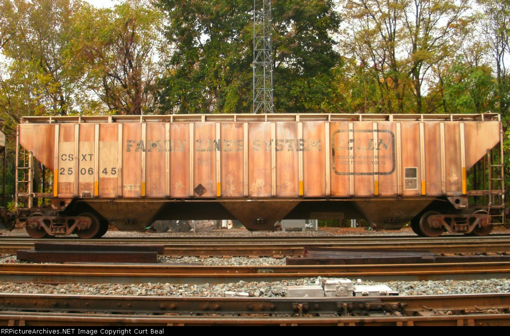 CSX 250645, former Family Lines